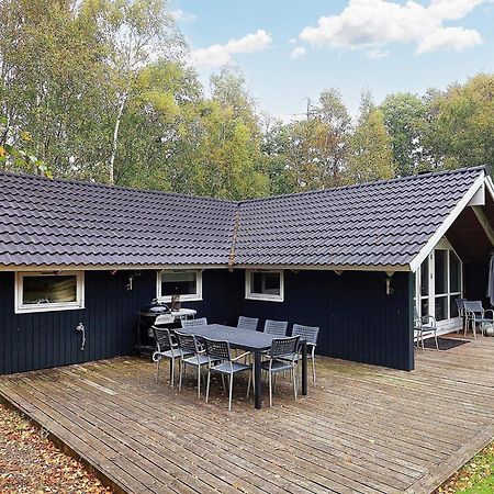 Four-Bedroom Holiday home in Væggerløse 8 Bøtø By Buitenkant foto