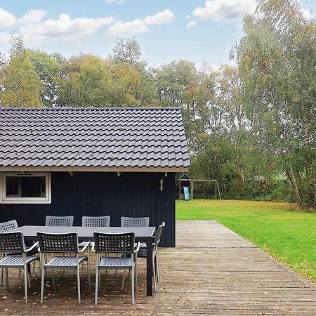Four-Bedroom Holiday home in Væggerløse 8 Bøtø By Buitenkant foto