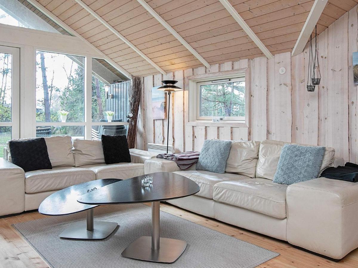 Four-Bedroom Holiday home in Væggerløse 8 Bøtø By Buitenkant foto